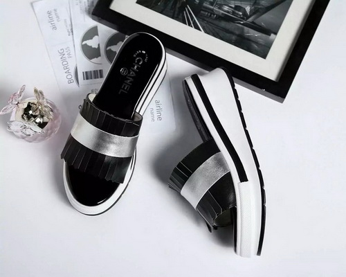 CHANEL Slippers Women--023